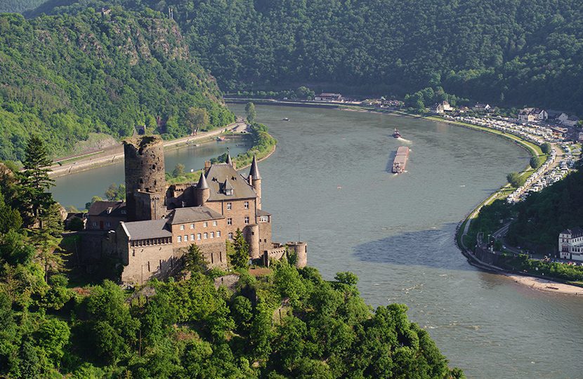 Castle Katz and the river Rhine