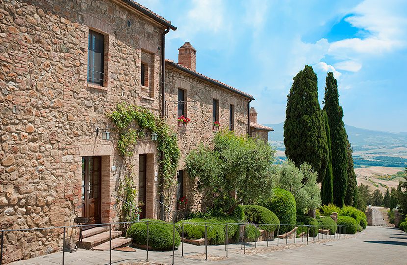 Stay in Castello Banti Il Borgo