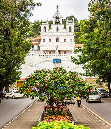 The famous _Our Lady of the Immaculate Conception Church_ in Goa (by Filip Jedraszak)