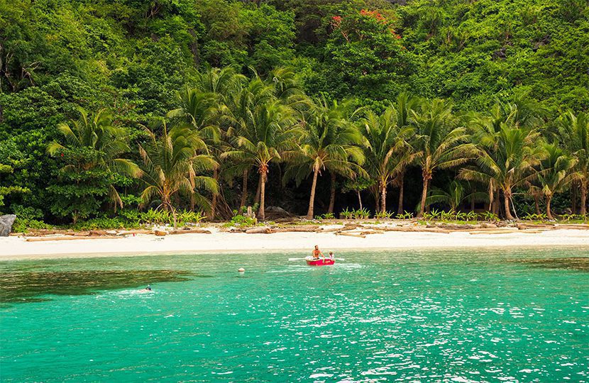 Live out your castaway fantasy somewhere in Palawan