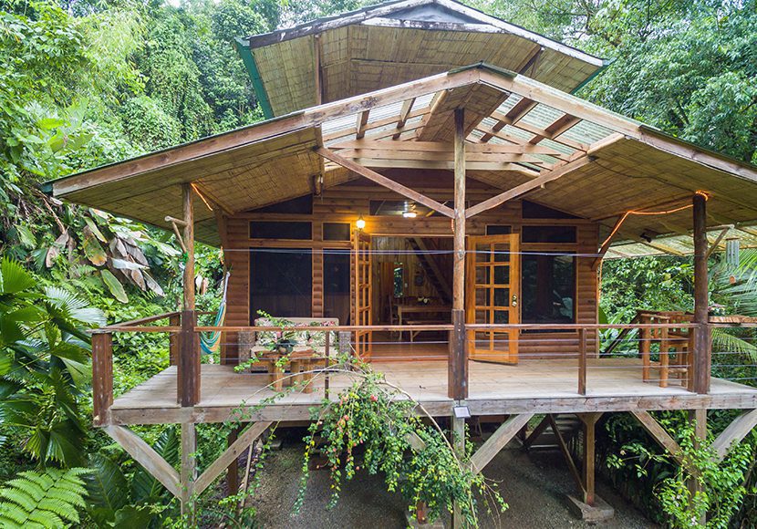 Finca Bellavista Wake to the melody of hummingbirds in this fully self-sustainable spot