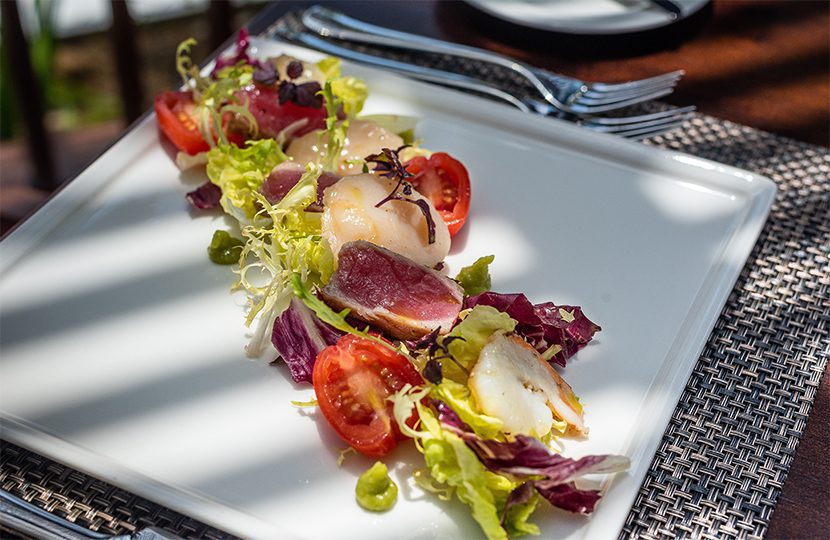 Enjoy amazing food at The Residence Bintan, like this Tuna & Scallop Tataki salad