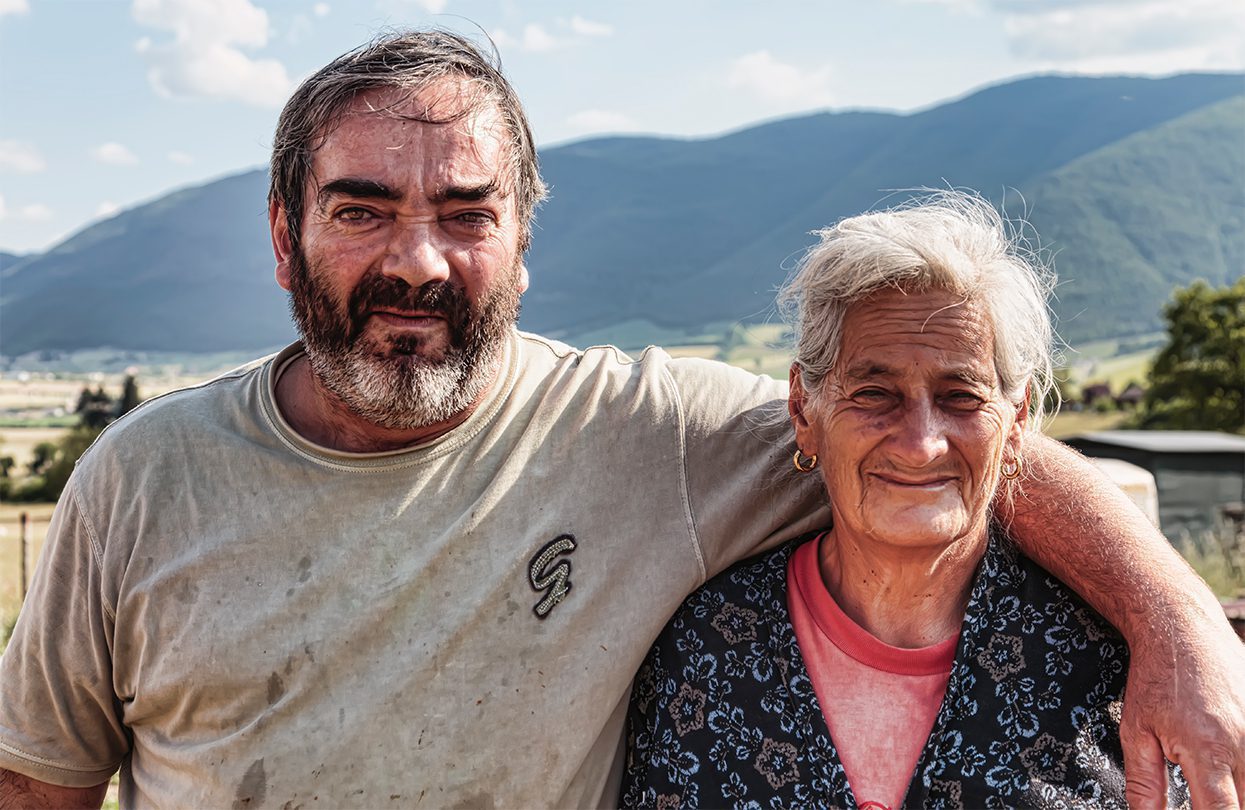 Catia Ulivucci’s mountain Shepard (and his mother) especially came down the mountain (a 2 day trek) for this photo opportunity