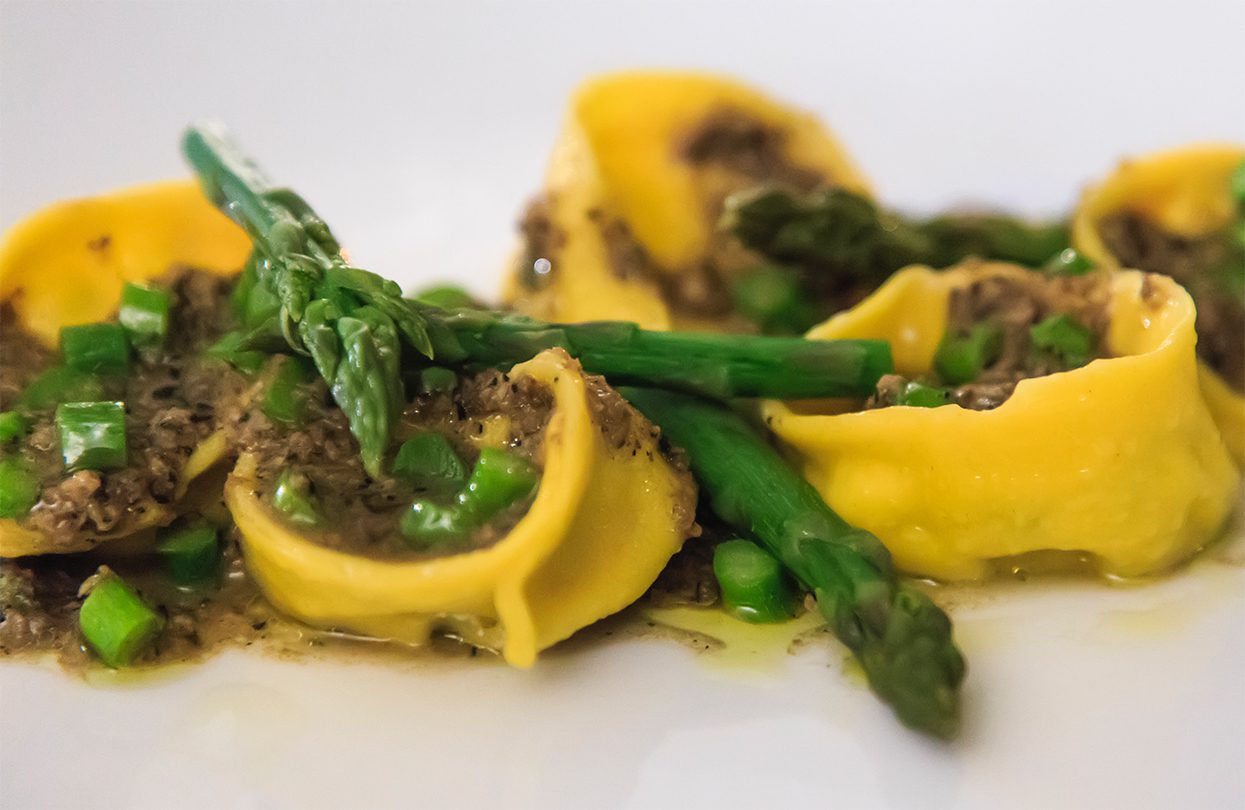 Hotel Le Silve, Assisi, Tortelli pasta stuffed with ricotta and thyme, dressed with asparagus and truffle shavings - 