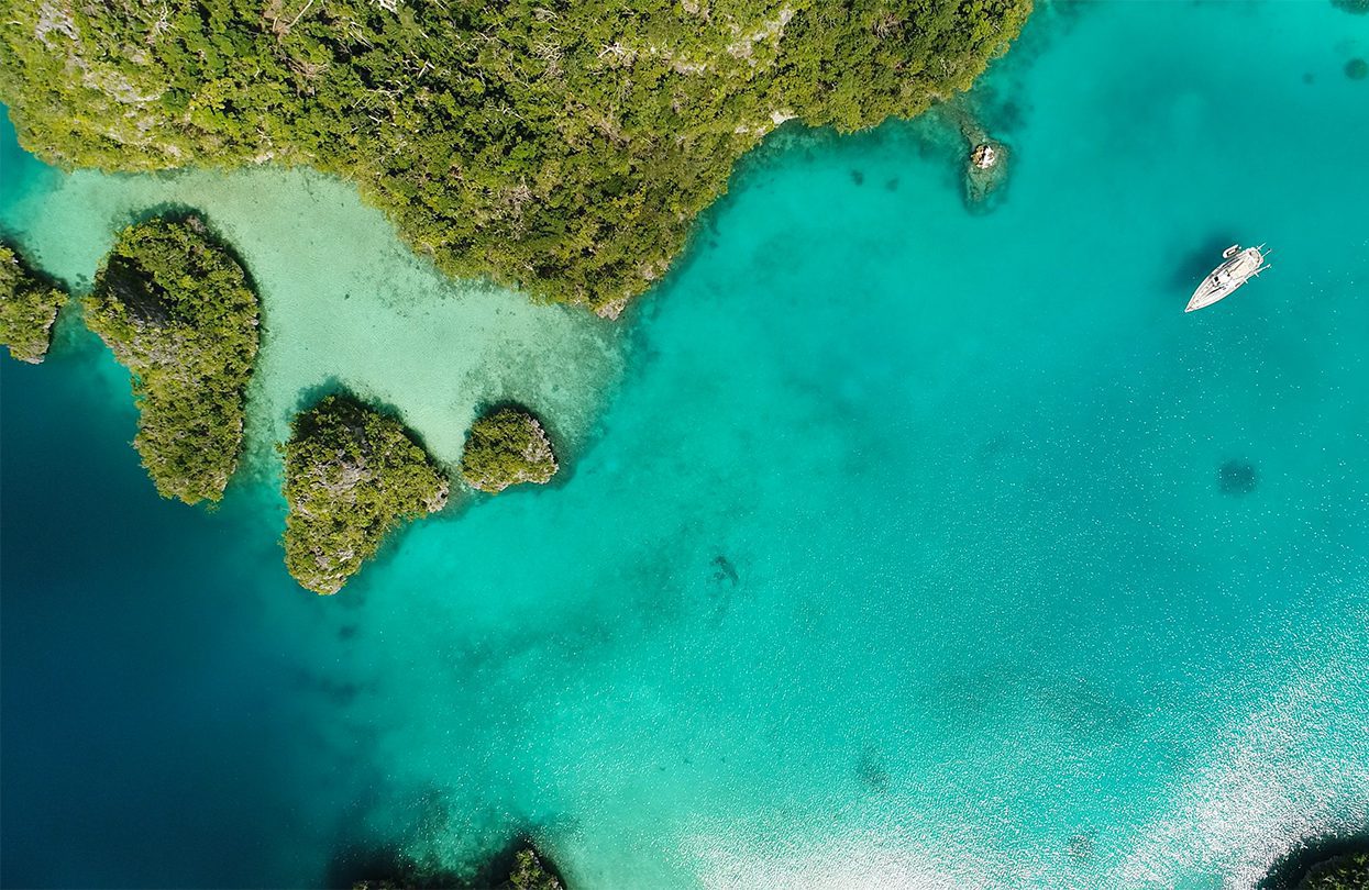 The Azure waters of Fiji, image by Stuart Johnson