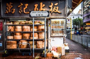 This Shanghai Street shop turns sliced-up tree trunks into custom-made chopping boards for chefs