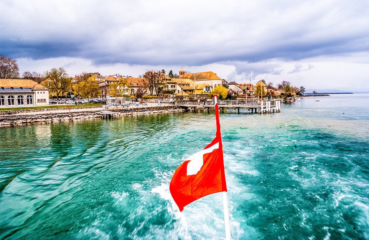 Paddle wheel boat cruises, a unique heritage, run by the CGN on Lake Genenva, by Vincent Sung