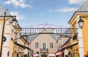 Life in rose coloured glasses at La Vallee Village Paris (la Vie en Rose)