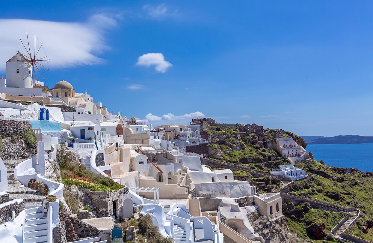 The tranquil village of Ia with the amazing sunset views in Santorini