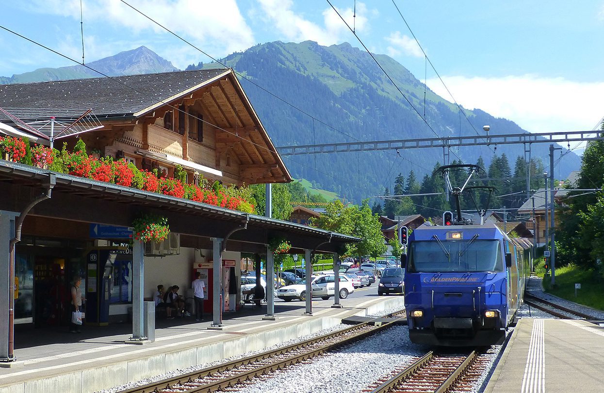 The GoldenPass Line arriving at Gstaad