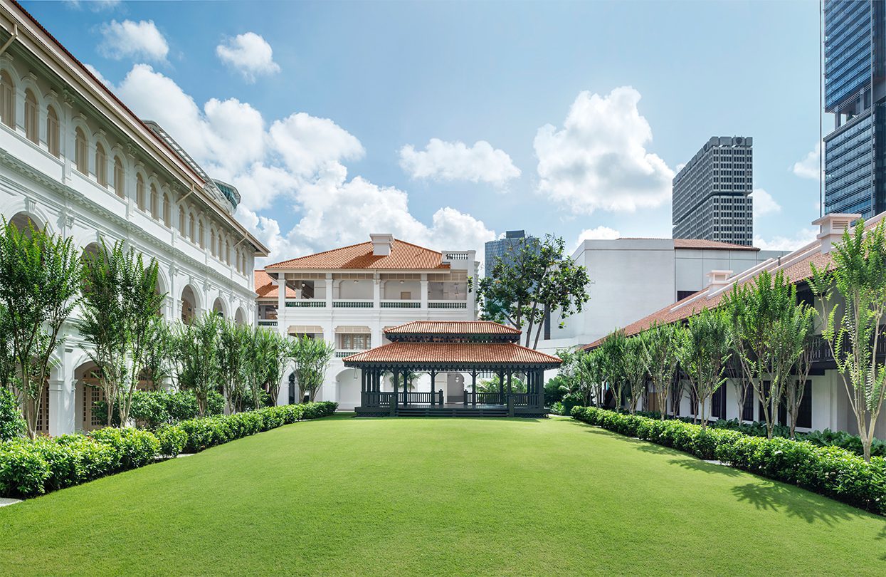 Raffles Hotel Singapore - The Lawn