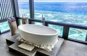 Yes to pleasurable baths with views of the ocean, Kudadoo