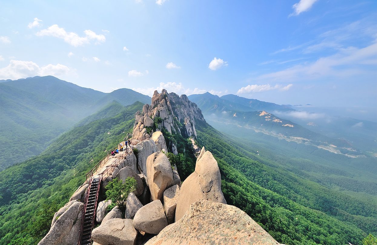 Ulsanbaw i-rock is a rock formation in the Seoraksan National Park, By dah_ken