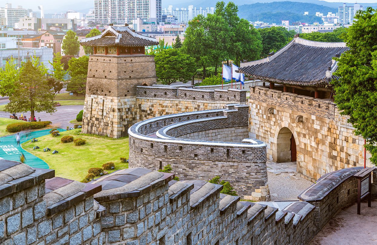 Hwaseong, a fortress of the Joseon dynasty that surrounds the centre of Suwon city, By FenlioQ