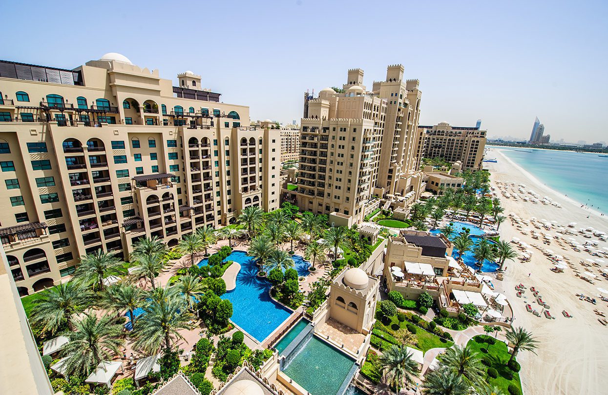Located in Palm Jumeirah, Fairmont The Palm offers luxurious accommodation with spectacular views (image by Rus S)