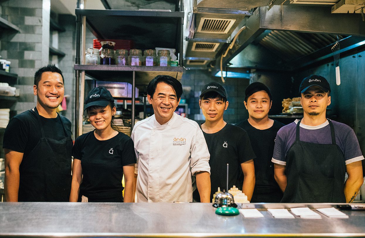 Anan Saigonanan kitchen team