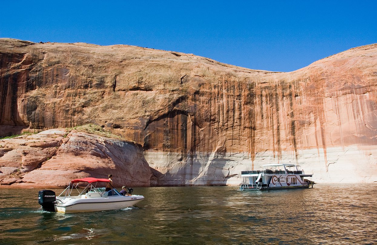 Boats on the water - Lake Powell National Recreation Area - UOT