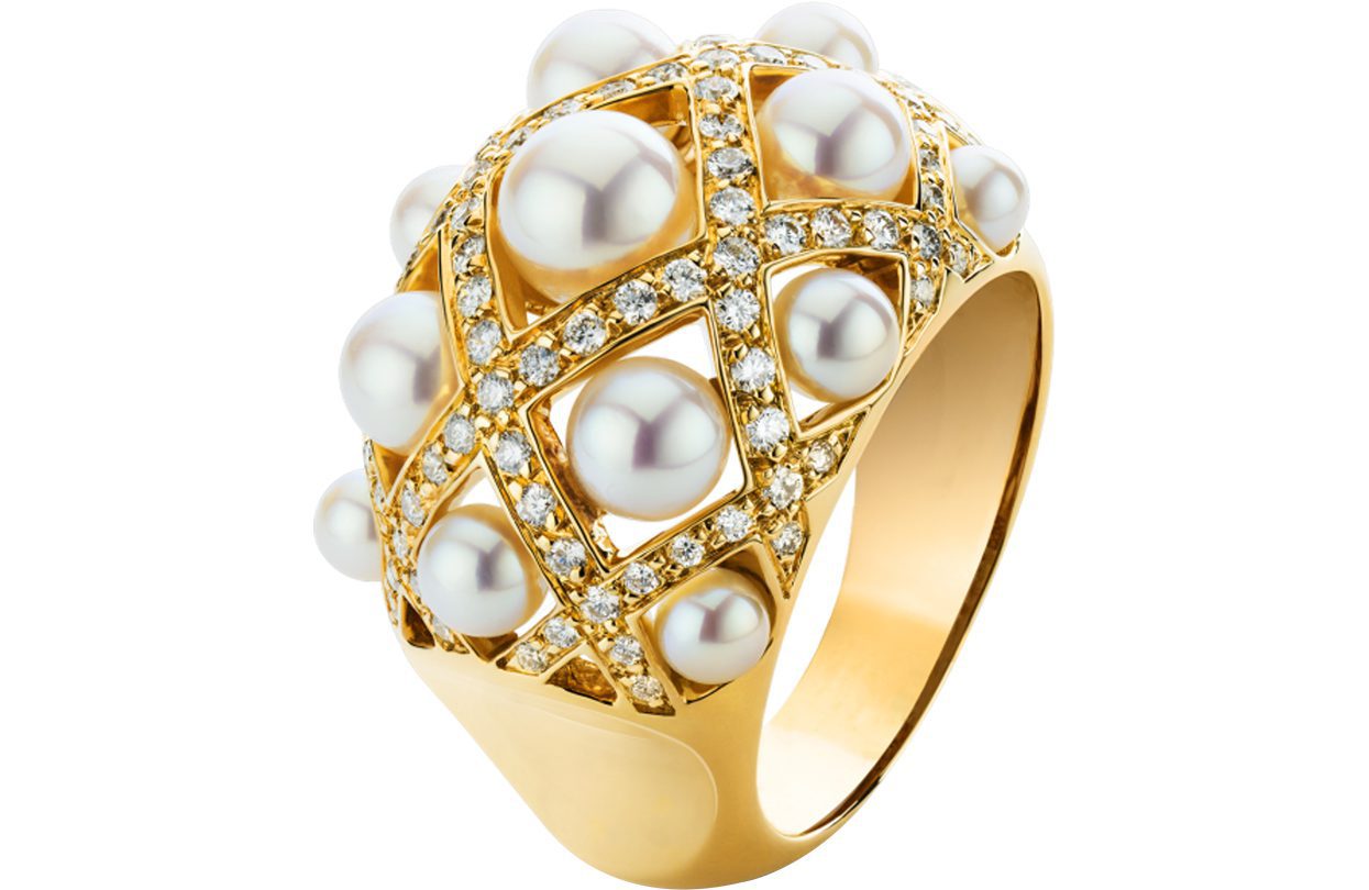 For Her CHANEL Medium baroque ring