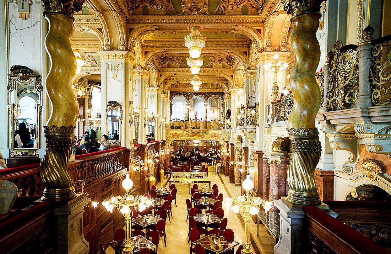 Is This One Of The Most Gorgeous Old “New York” Cafés?