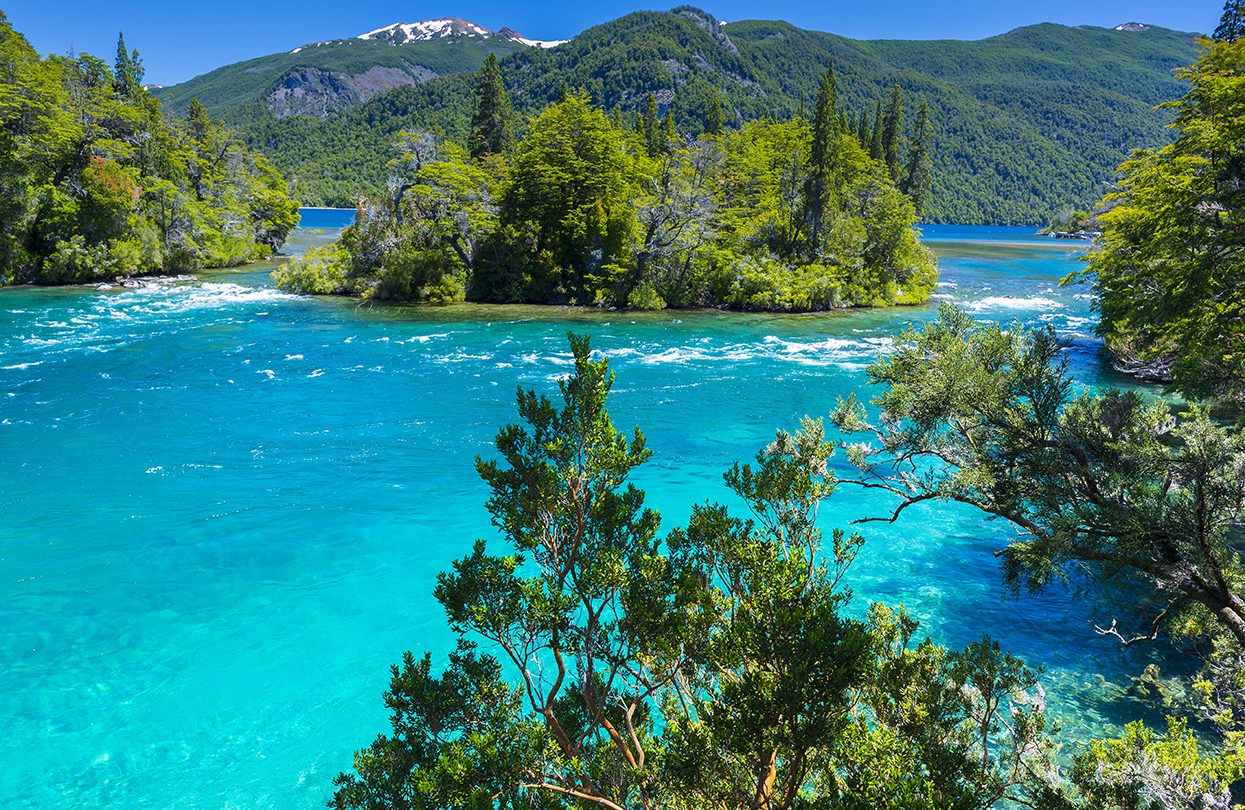 Menendez lake, Los Alerces National park in Patagonia, image by Alberto Loyo