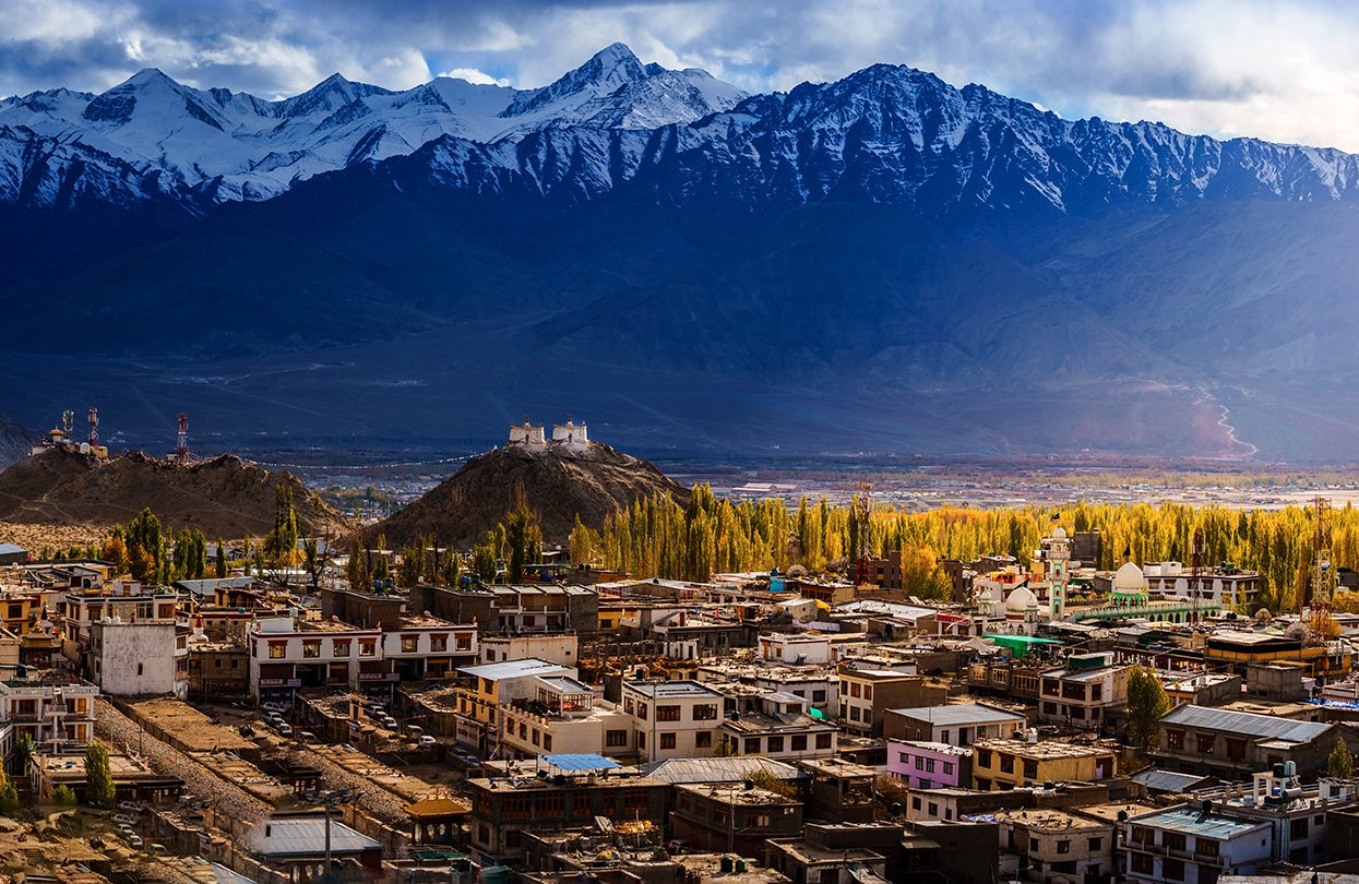 Leh city in afternoon light, image by Suwit Gamolglang