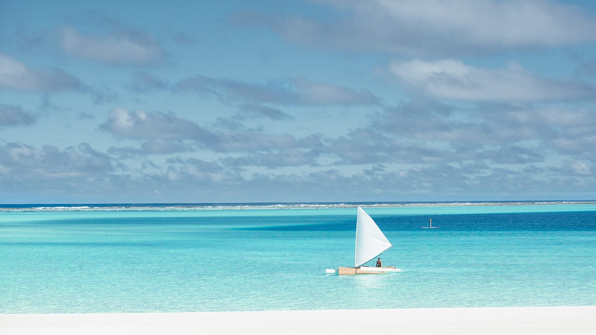 French Polynesia private paradise Nukutepipi beach activities, image Helenehavard photography