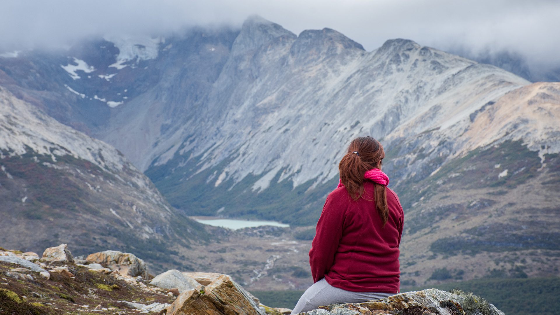 Mountains in the background on a cloudy autumn day, image by Fabi Kop