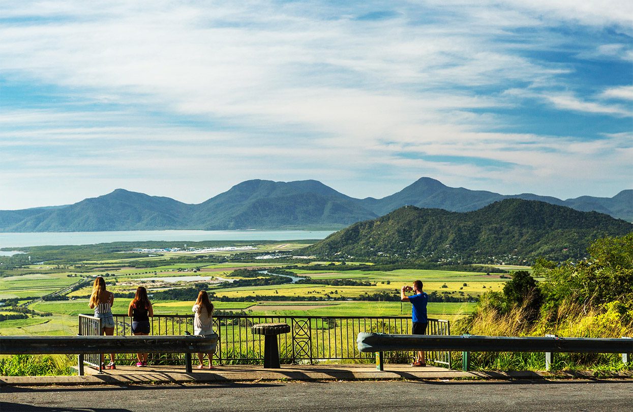 A view of the Queensland coast, photo by Andrew Watson, Tourism and Events Queensland
