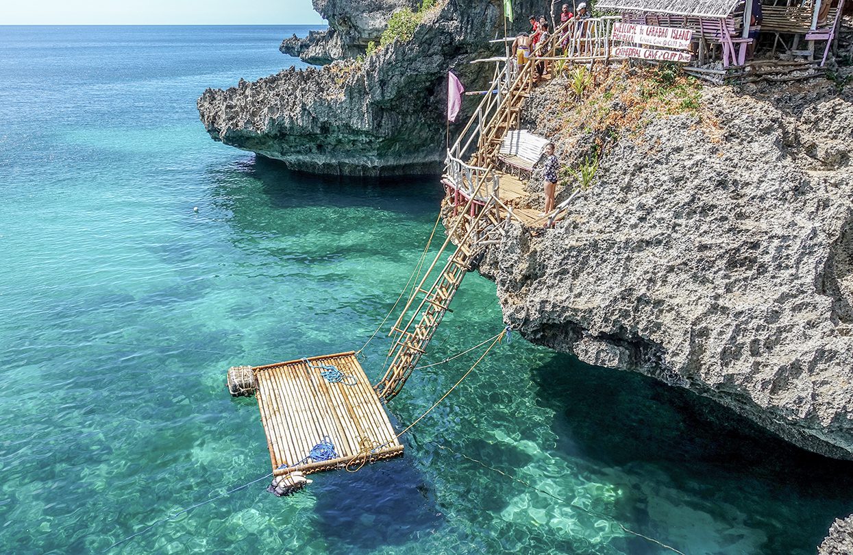 Cathedral Caverns and cliff diving in Boracay, image by Ravenash