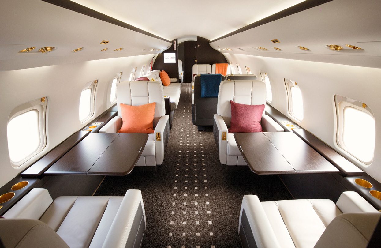 VistaJet Challenger 850 interior