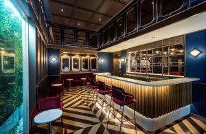 Cocktail Lounge