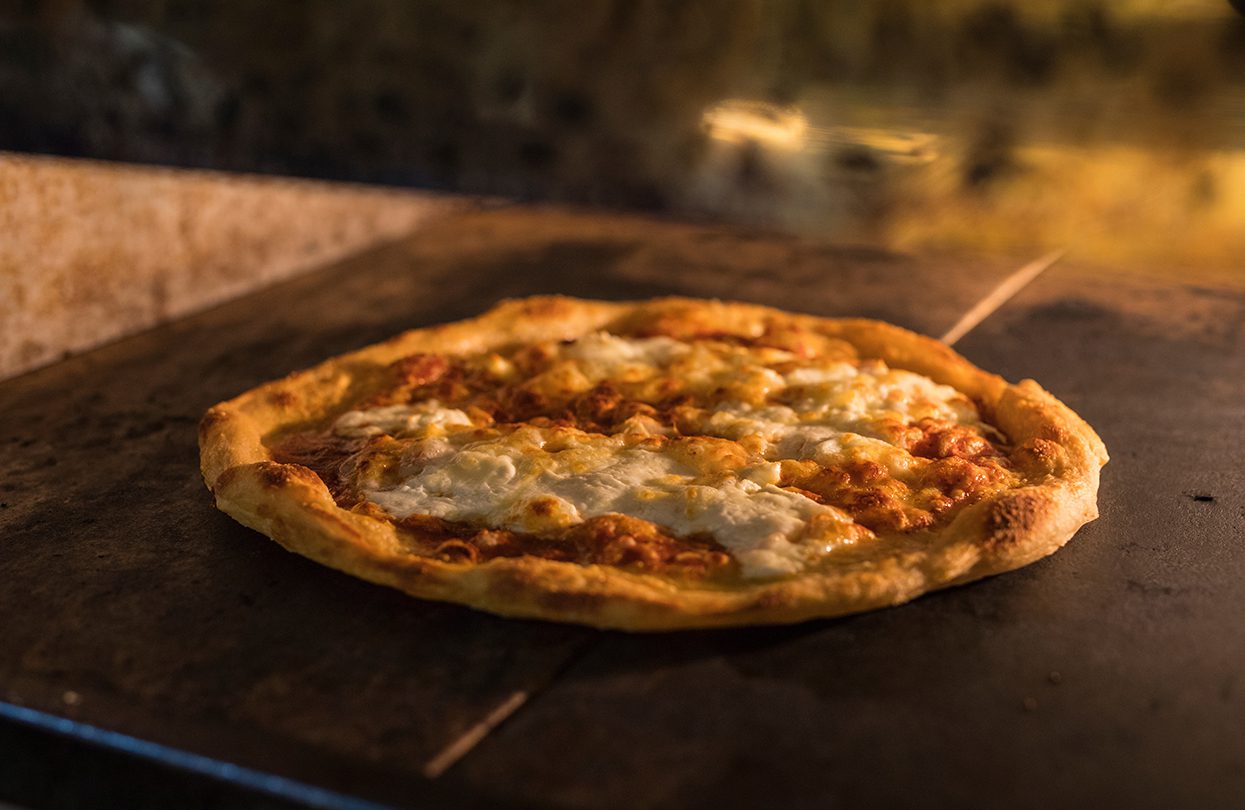 Blue Label Pizza - Making The Original Famous 5