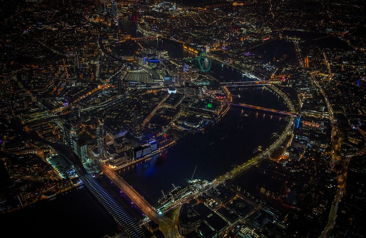 Blackfriars to Lambeth Bridges, Illuminated River © Jason Hawkes