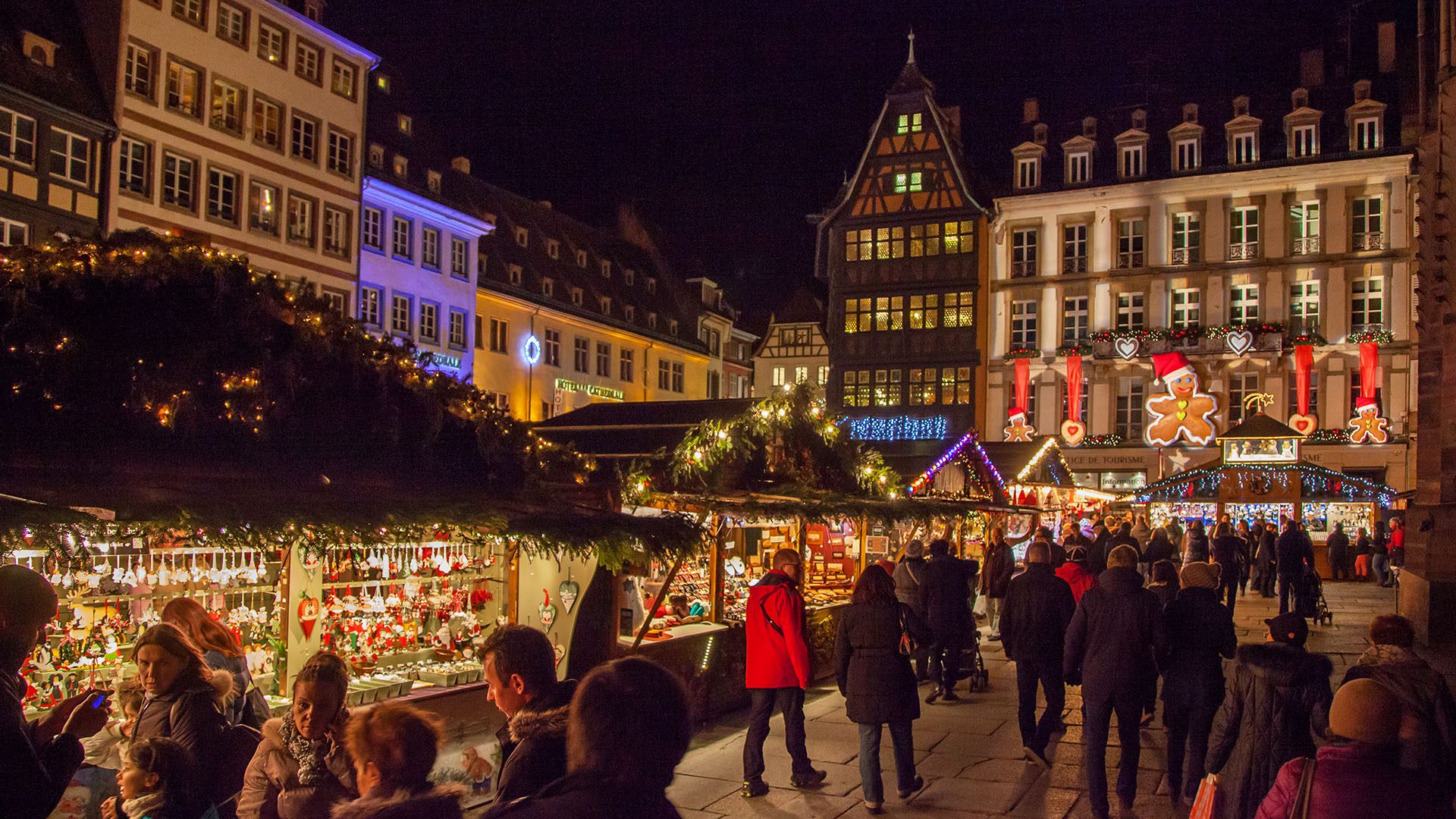 Chalets place de la Cathedrale (c)Philippe de Rexel