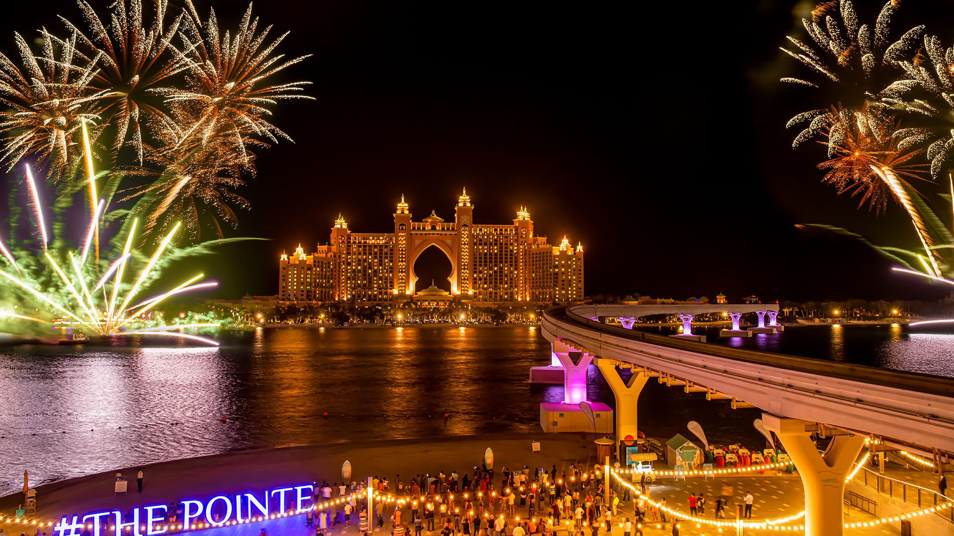 Fireworks at The Pointe 1, photo by Dubai Tourism