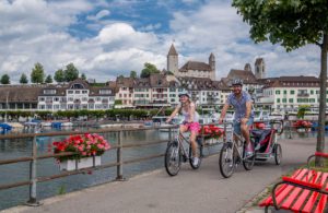 The village of Rapperswil is a beautiful medieval town with a castle on the hill and striking views of the lake, photo by Christof Sonderegger, Zürich Tourismus