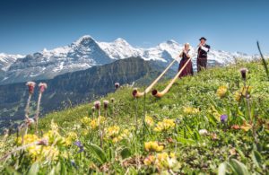 Alphorn players stage a free concert every day at Schynige Platte, © Jungfraubahnen