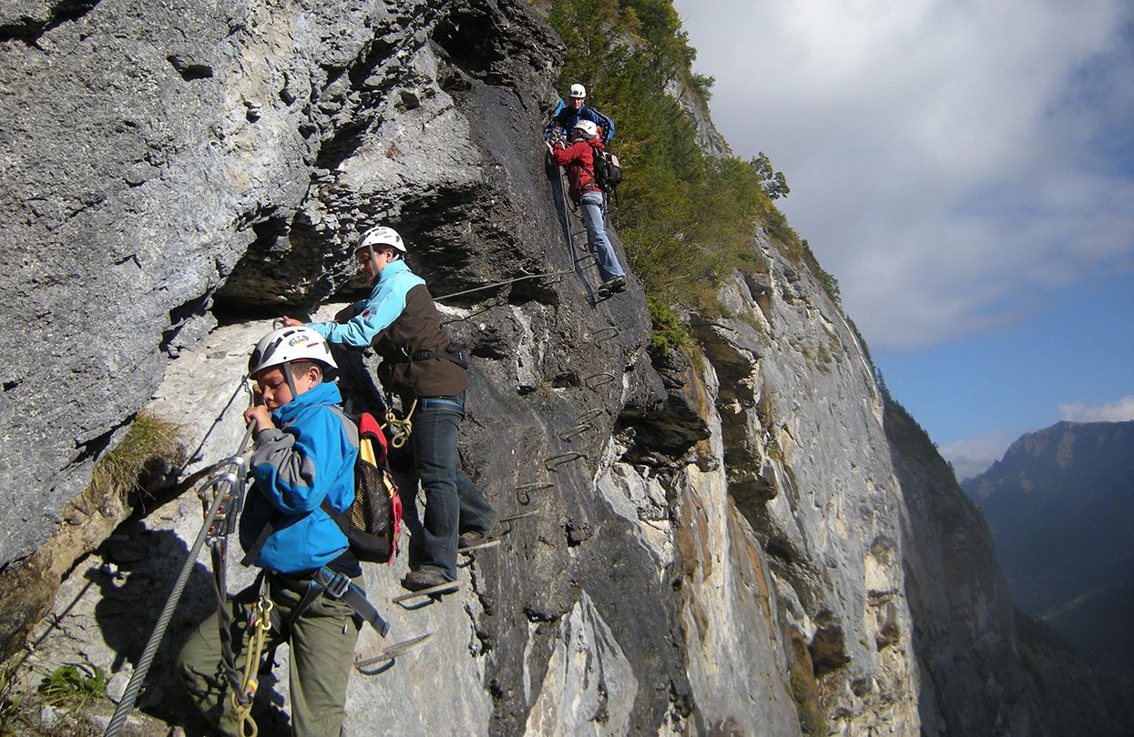 The via ferratas going down from Mürren and Gimmelwald, image by Schilthorn Tourism