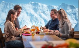 James Bond Brunch at Piz Gloria, Schilthorn, image by Switzerland Tourism