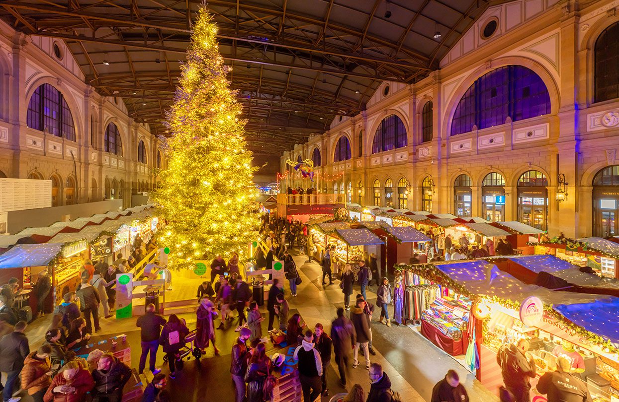 Christmas Market in the Main Station, image Copyright www.cp9.ch