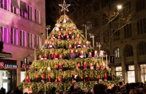 Singing Christmas Tree at Werdmühleplatz, image by Zürich Tourism