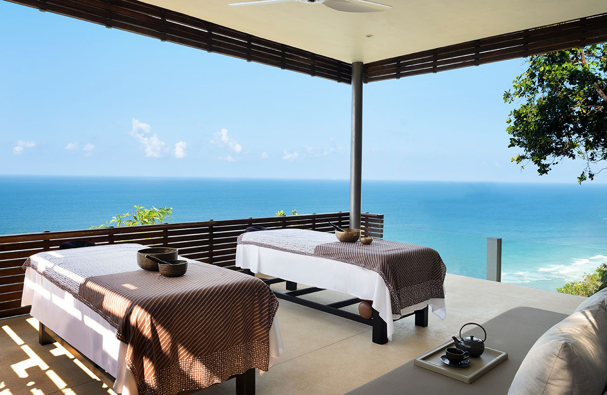 Alila Villas Uluwatu - Cliff Edge Spa Cabana