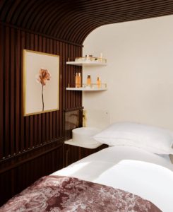Dior Spa Royal Scotsman, Photo Credits to Pierre Mouton for Parfums Christian Dior