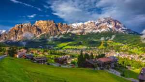 Cortina d'Ampezzo photo by DaLiu, Shutterstock