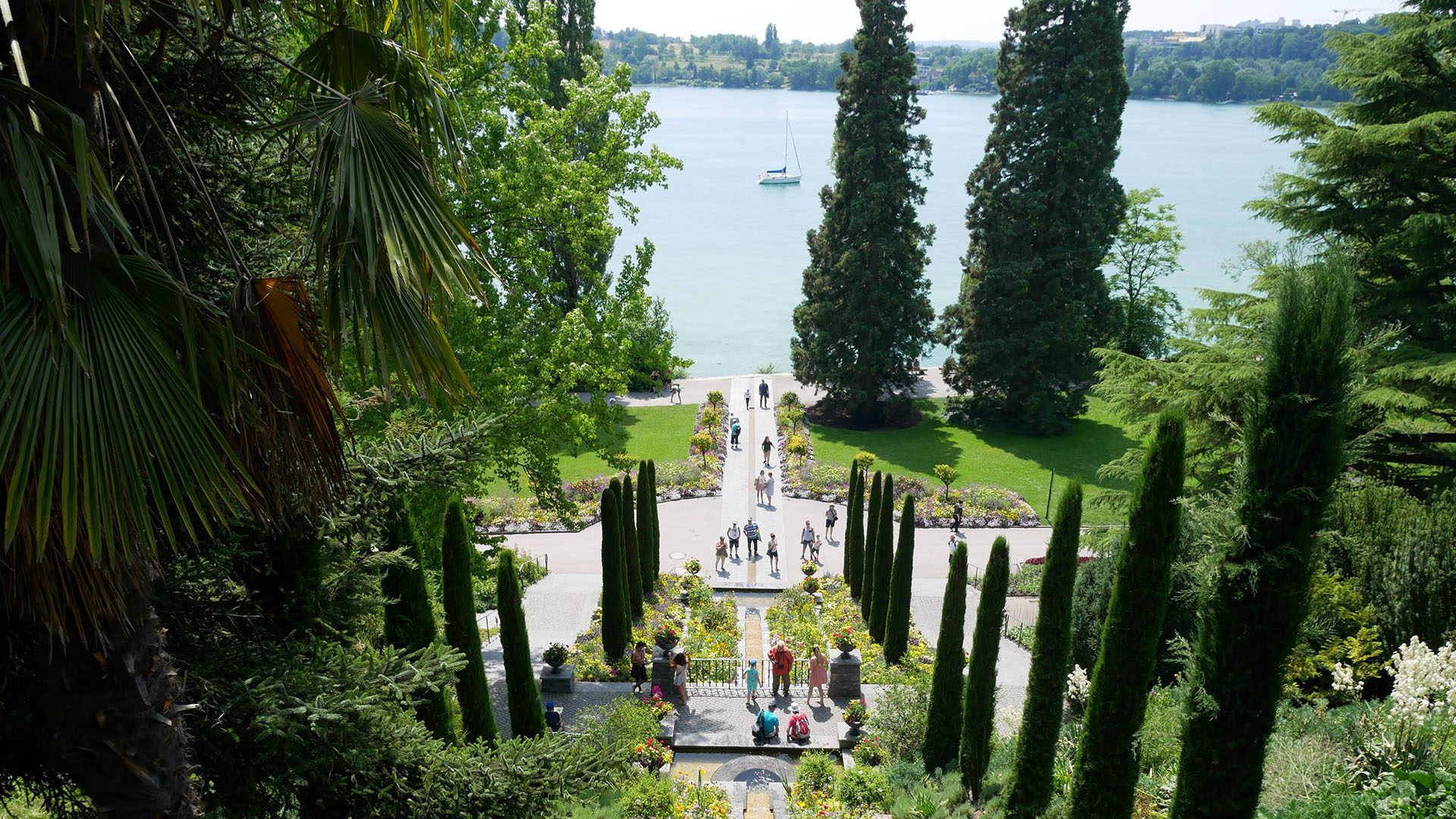 Botanical Garden along the edges of Lake Constance, Photo by Catrina Carrigan on Unsplash