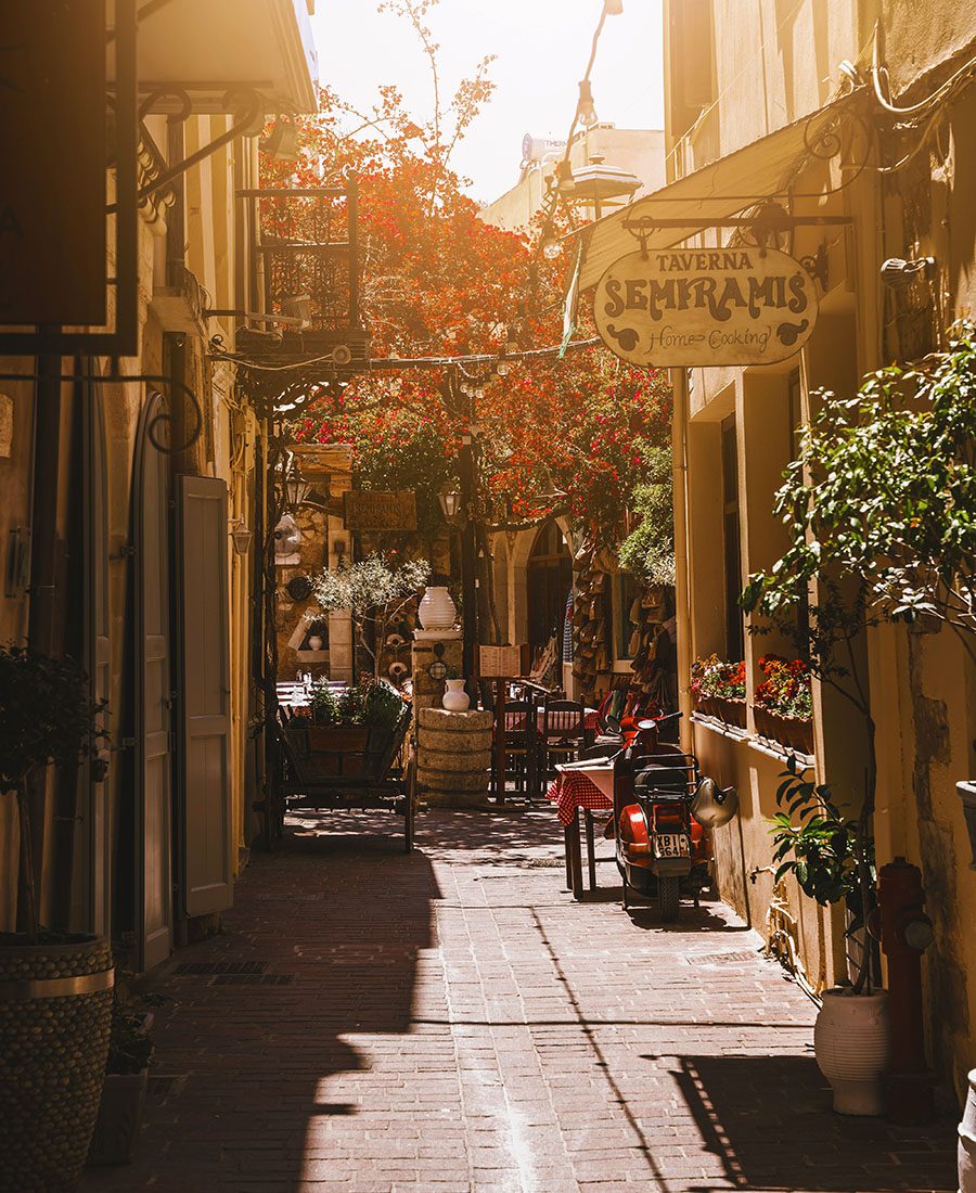 The town of Rethymno, Photo by Marcel Hoberg on Unsplash