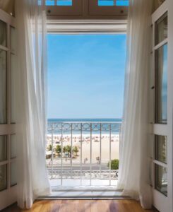 Deluxe Ocean Front View Room with a Juliet Balcony view, Photo credit Tuca Reines