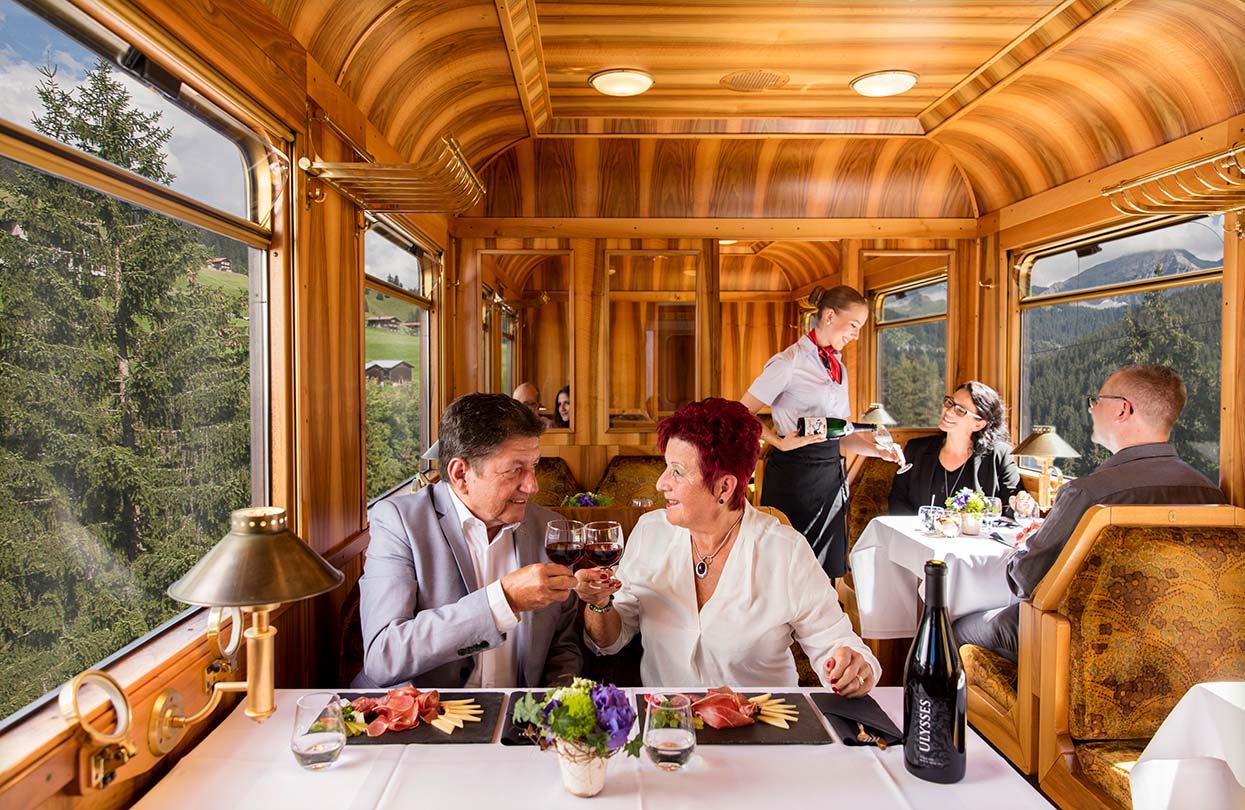 The interiors of the Gourmino dining car, image by Rhaetian Railway