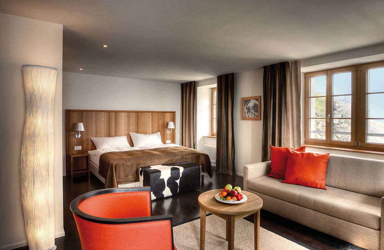 Room in modern alpine style at Hotel Pilatus-Kulm, copyright by Pilatus-Bahnen AG