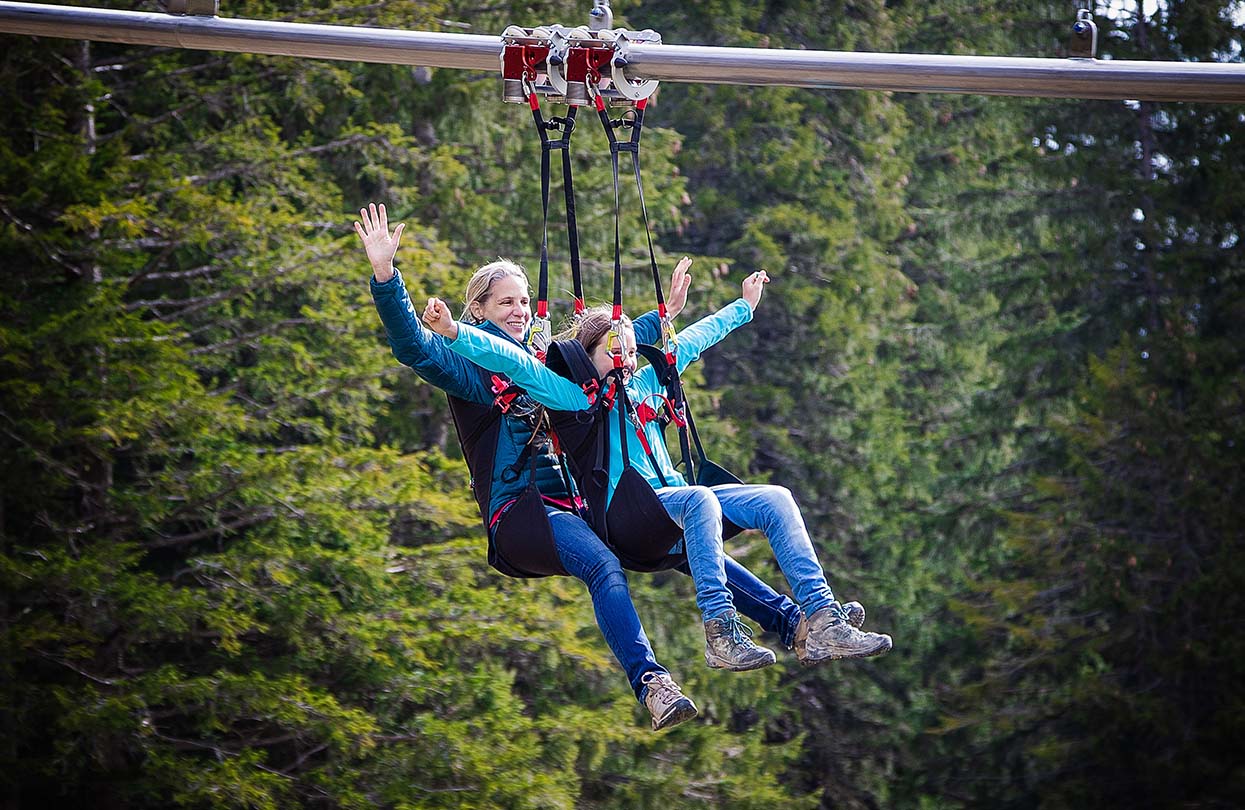 Dragon Glider an exhilarating ride that simulates the freedom of flight, copyright by Pilatus-Bahnen AG